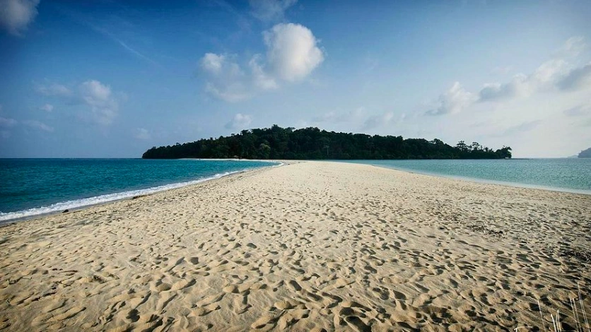 Ross and Smith Island Sandbar Diglipur